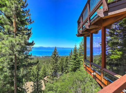 1641 Sherman Way, South Lake Tahoe, CA 96150 Photo