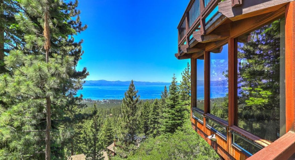1641 Sherman Way, South Lake Tahoe, CA 96150 Photo