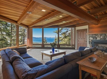 1641 Sherman Way, South Lake Tahoe, CA 96150 Photo