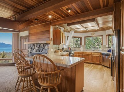 1641 Sherman Way, South Lake Tahoe, CA 96150 Photo