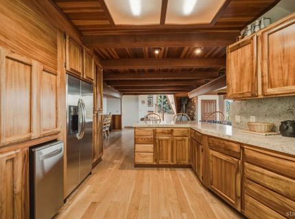 1641 Sherman Way, South Lake Tahoe, CA 96150 Photo
