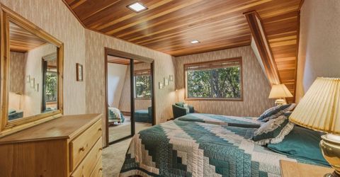 1641 Sherman Way, South Lake Tahoe, CA 96150 Photo