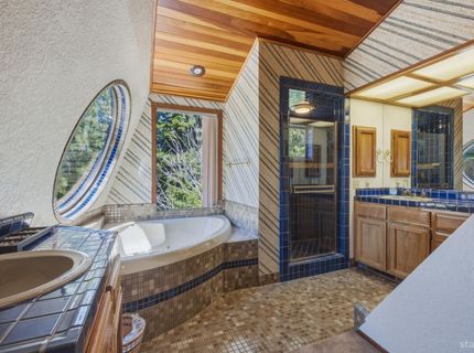 1641 Sherman Way, South Lake Tahoe, CA 96150 Photo