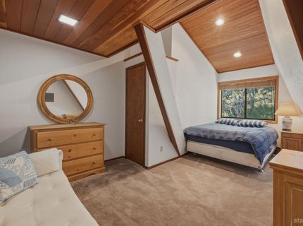 1641 Sherman Way, South Lake Tahoe, CA 96150 Photo