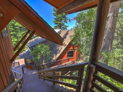 1641 Sherman Way, South Lake Tahoe, CA 96150 Photo