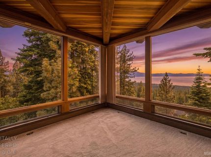 1641 Sherman Way, South Lake Tahoe, CA 96150 Photo