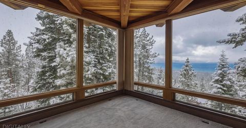 1641 Sherman Way, South Lake Tahoe, CA 96150 Photo