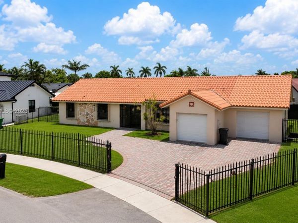 4332 SW 146th Ave , Miami, FL 33175