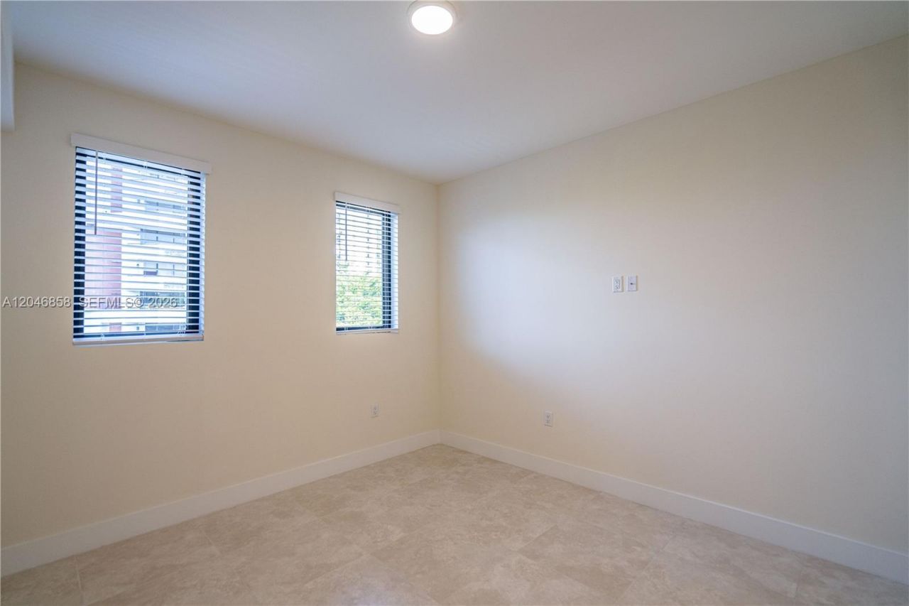 1091 Galiano St , Unit 404, Coral Gables, FL 33134 Photo
