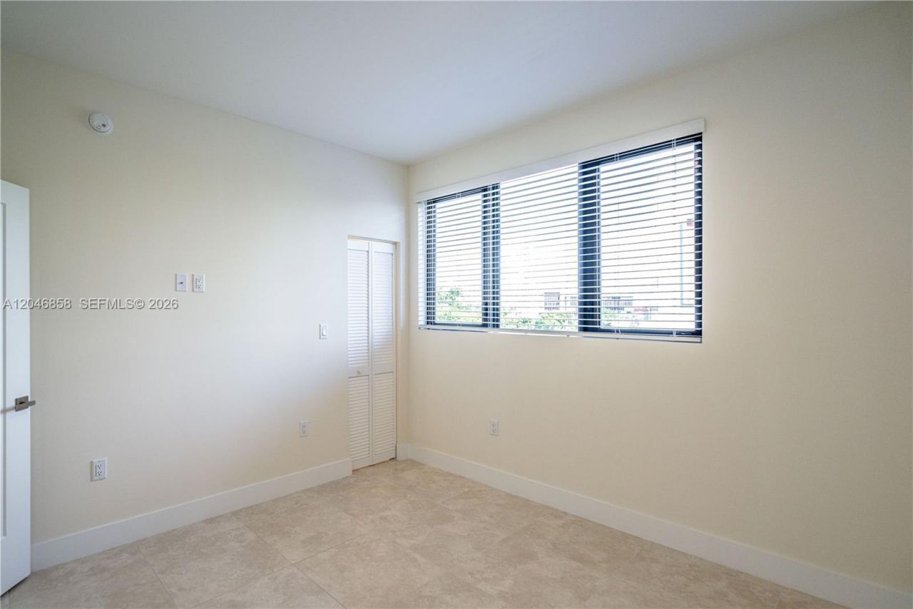1091 Galiano St , Unit 404, Coral Gables, FL 33134 Photo