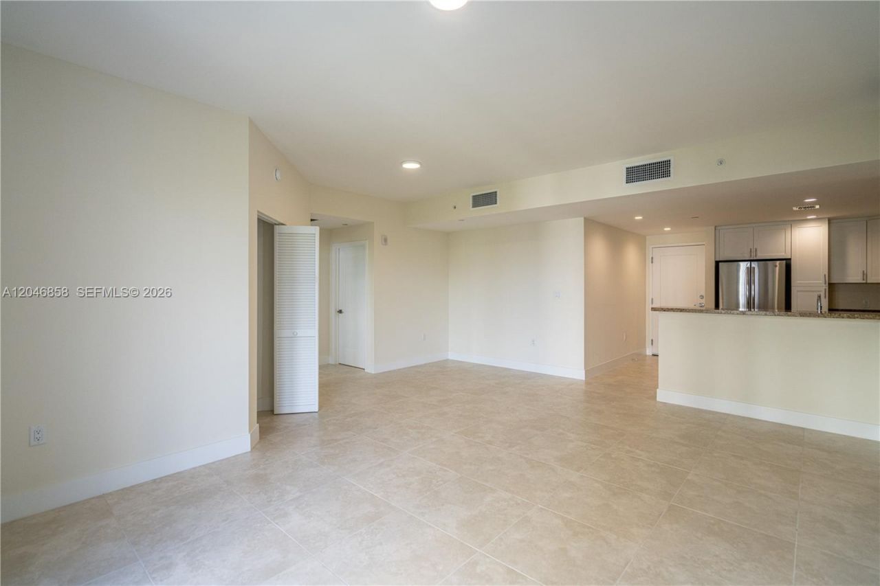 1091 Galiano St , Unit 404, Coral Gables, FL 33134 Photo