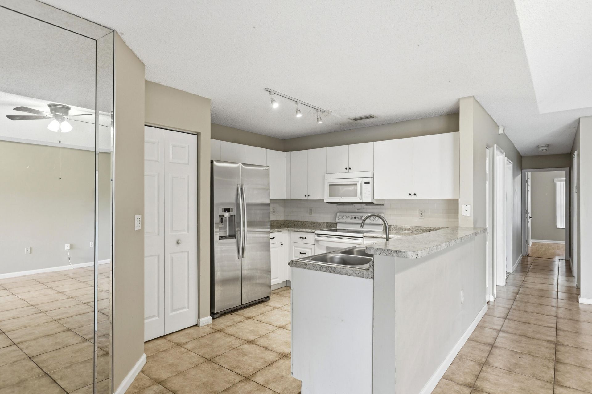9312 NW 54th Street, Unit 9312, Sunrise, FL 33351 Photo