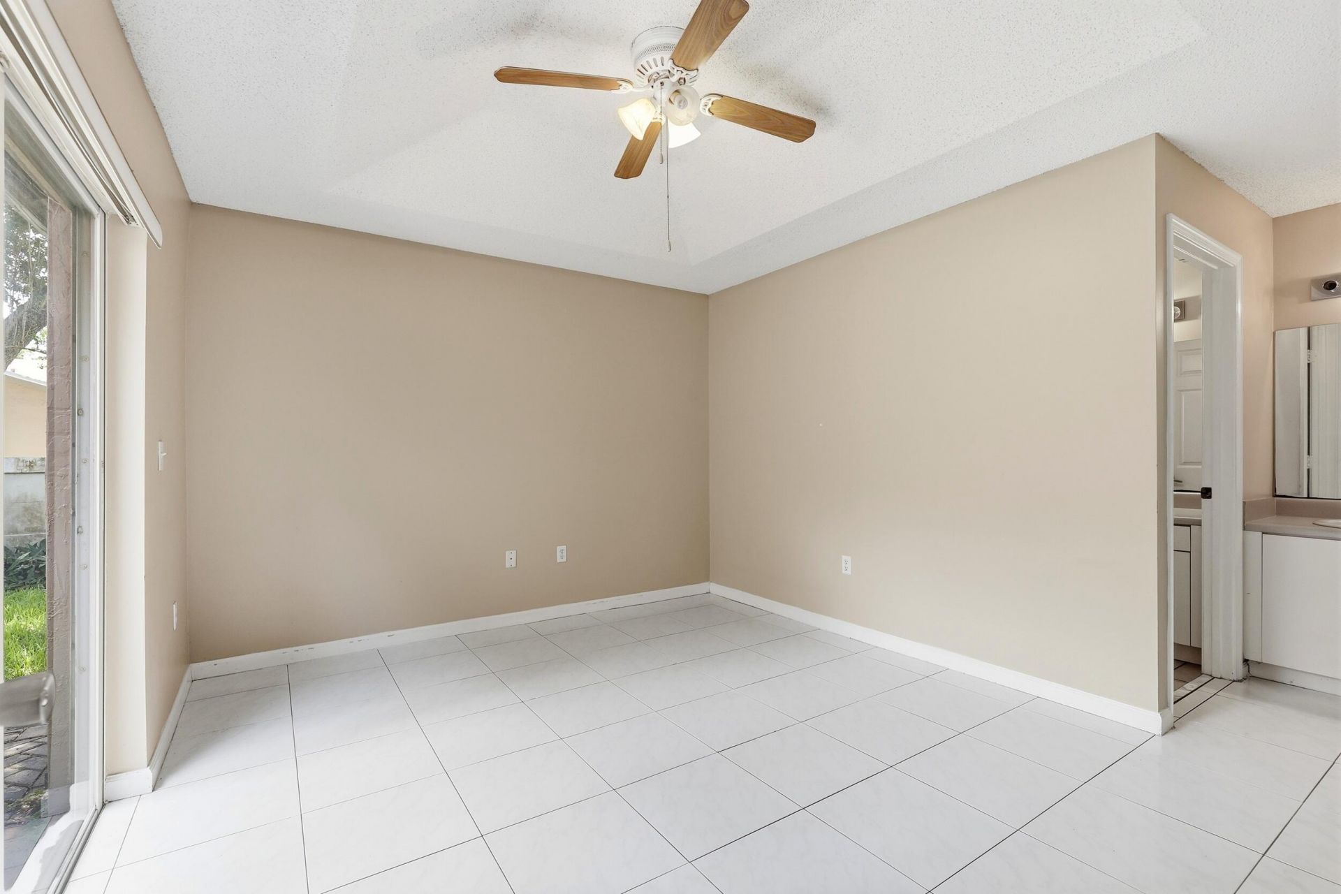 9312 NW 54th Street, Unit 9312, Sunrise, FL 33351 Photo