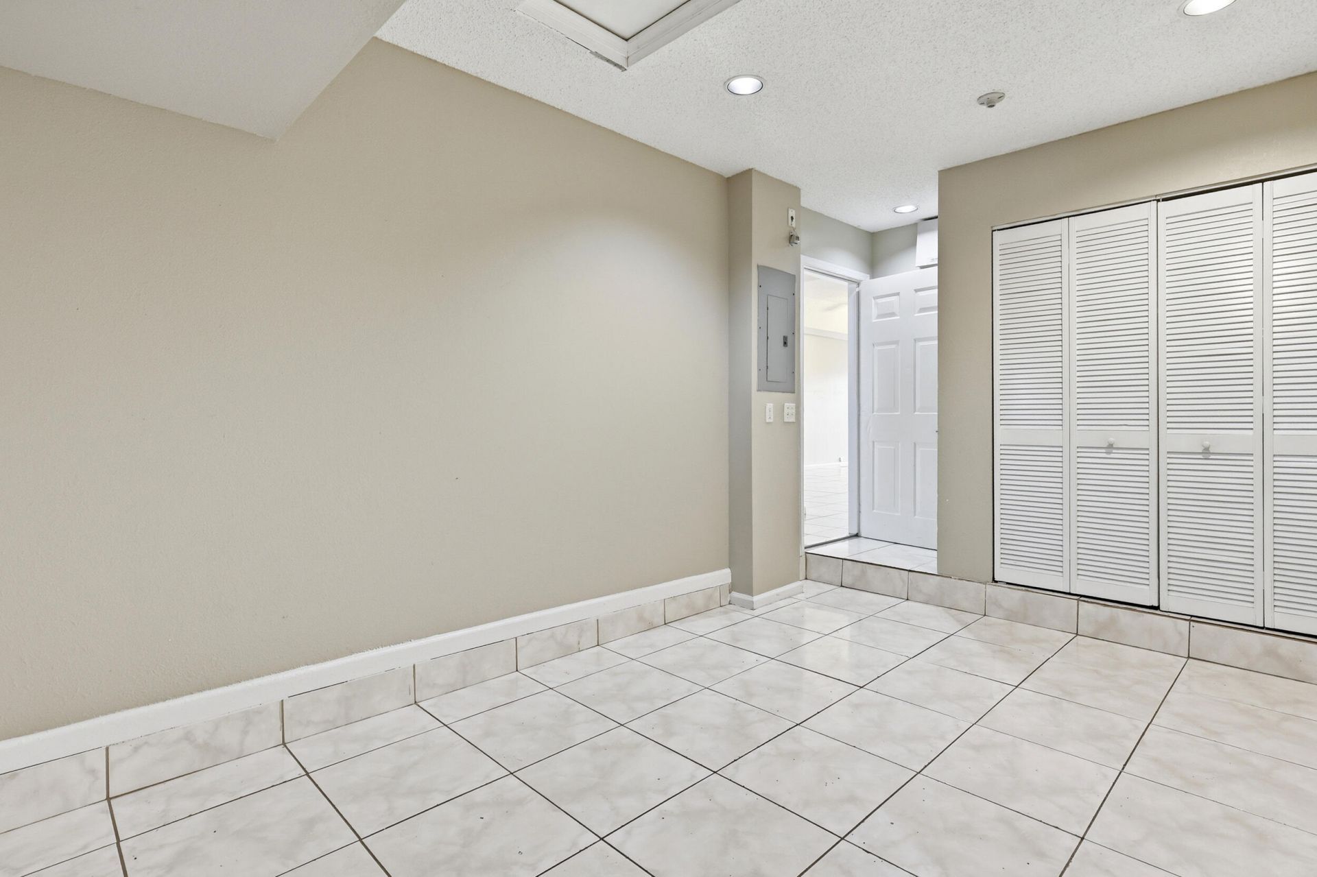 9312 NW 54th Street, Unit 9312, Sunrise, FL 33351 Photo