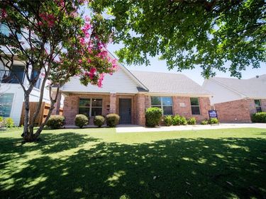 3233 S University Drive, Fort Worth, TX 76109