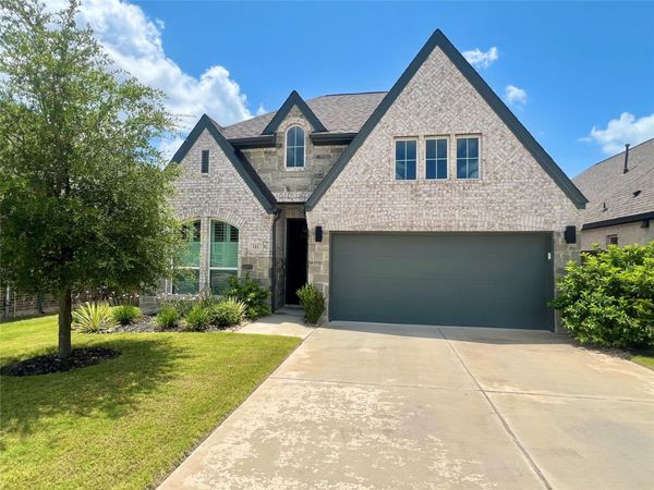 111 Chinaberry BND, Bastrop, TX 78602