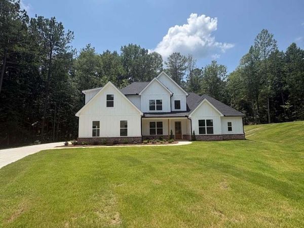 160 Rivers Edge Drive, Forsyth, GA 31029