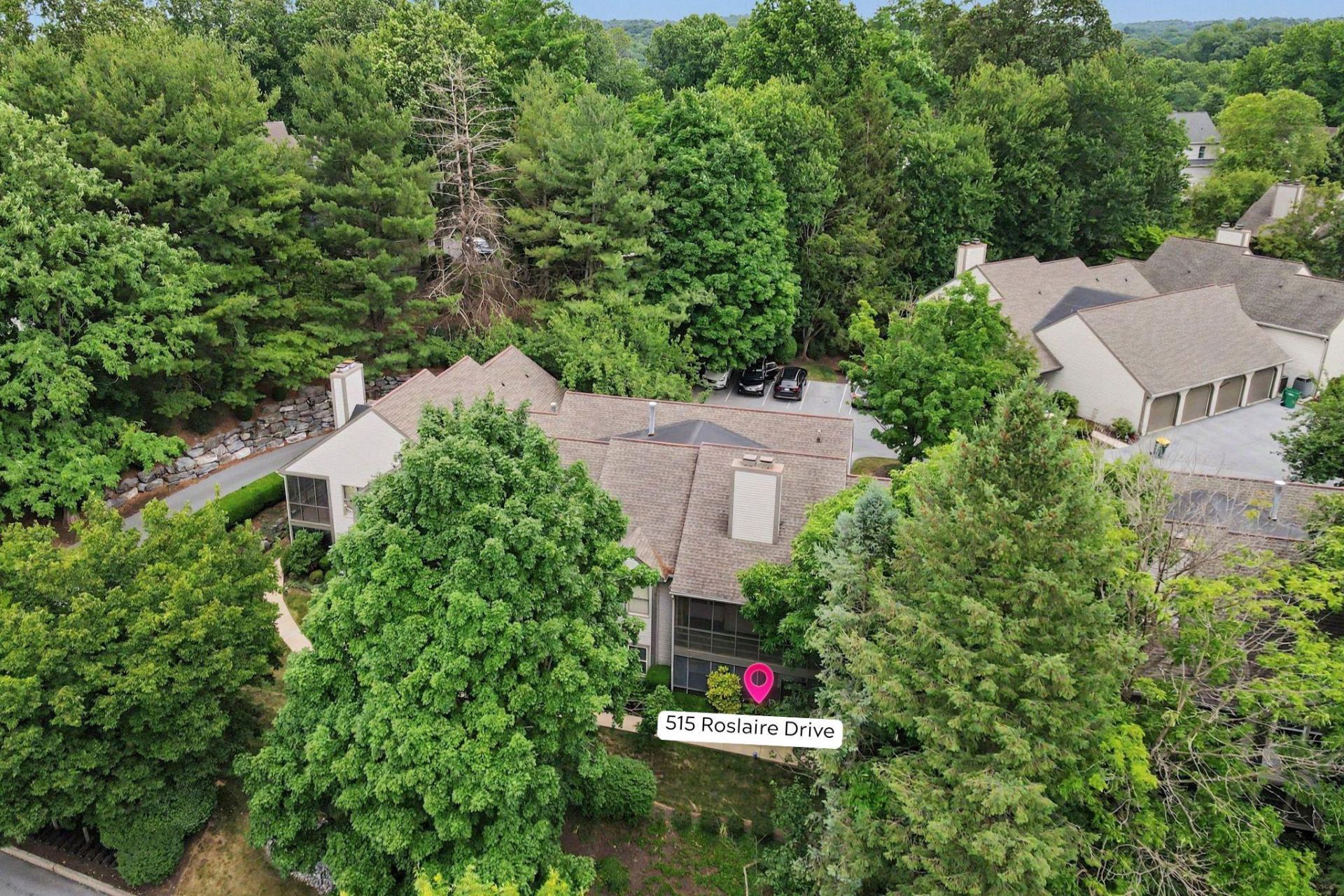 515 ROSLAIRE DRIVE, HUMMELSTOWN, PA 17036