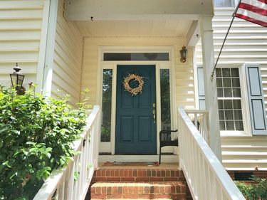 9017 Erinsbrook Drive, Raleigh, NC 27617