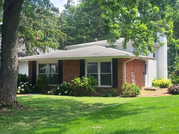 5239 Cumnor Road , Downers Grove, IL 60515