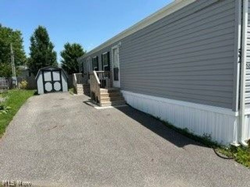 12860 Mayfield Rd, Unit 52, Chardon, OH 44024 Photo 3