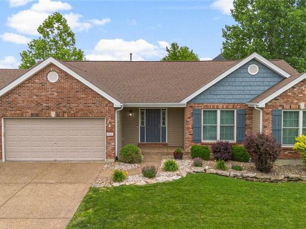 4216 Broken Rock Drive, Wentzville, MO 63385