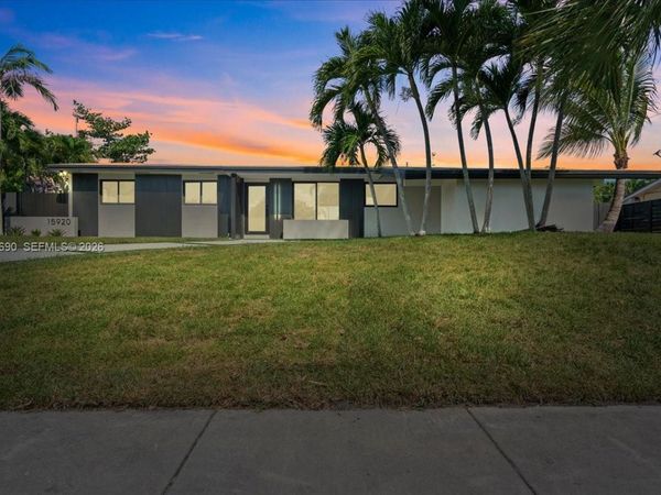 15920 SW 105th Ave, Miami, FL 33157