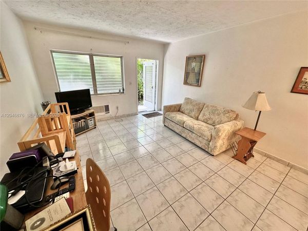 8132 Harding Ave , Unit 6, Miami Beach, FL 33141