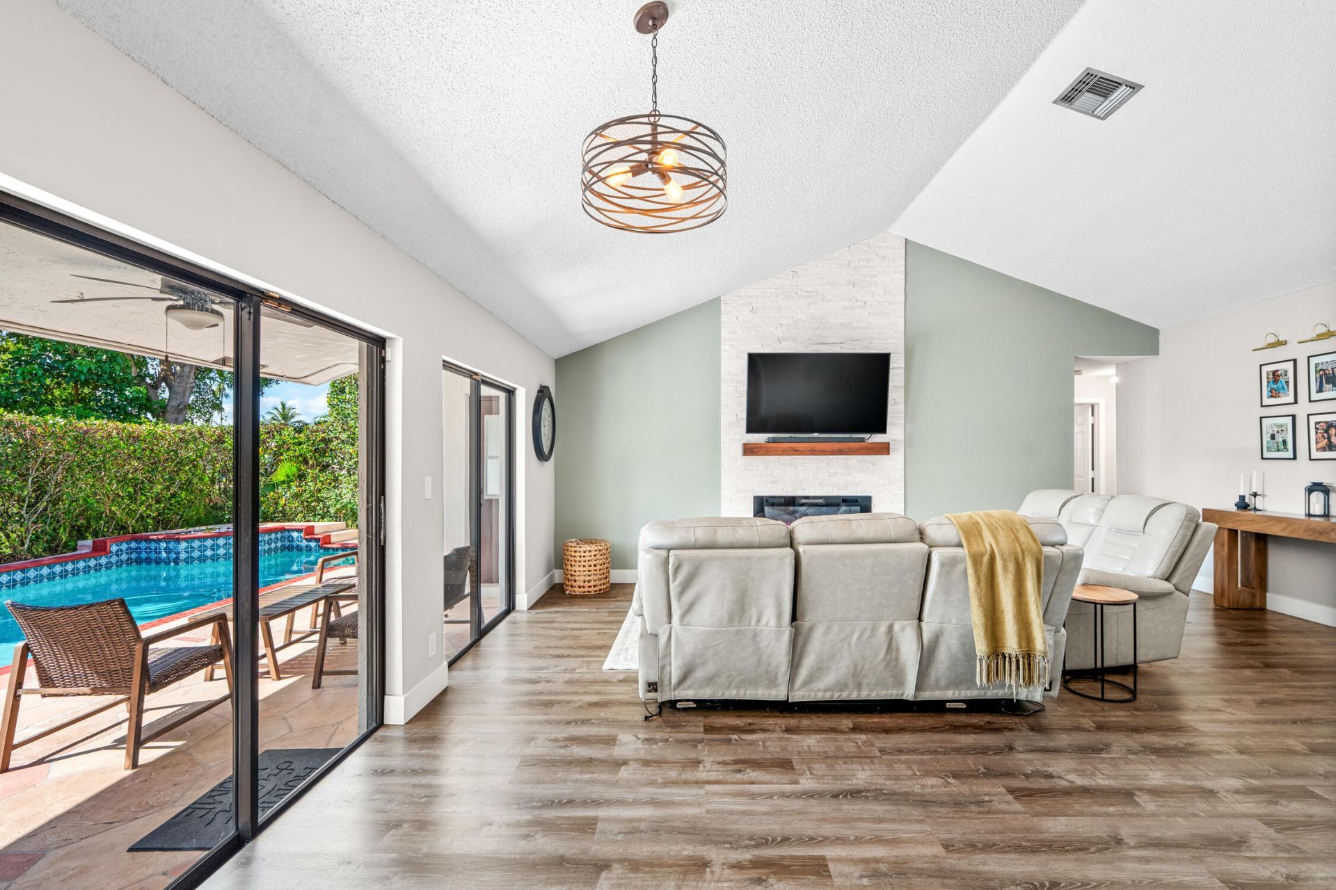 1912 NW 77th Avenue, Margate, FL 33063 Photo