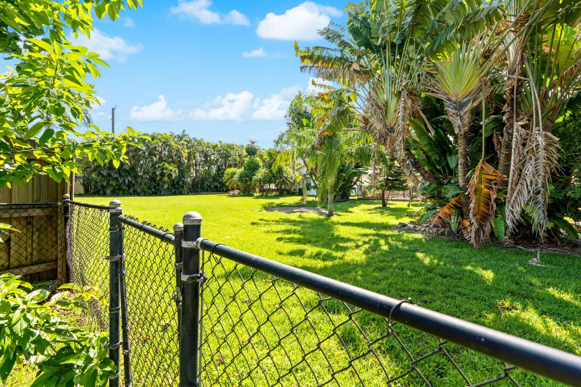 1912 NW 77th Avenue, Margate, FL 33063 Photo
