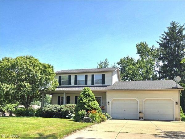 1742 Steese Road , Green, OH 44685