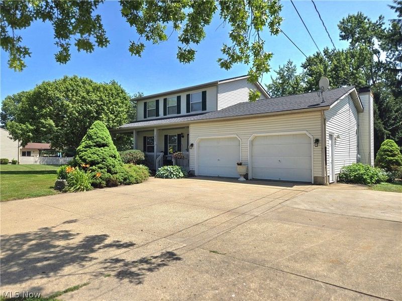 1742 Steese Road, Green, OH 44685 Photo 2