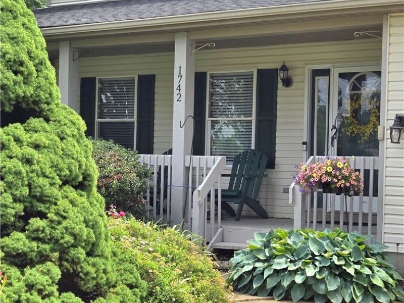 1742 Steese Road, Green, OH 44685 Photo 3