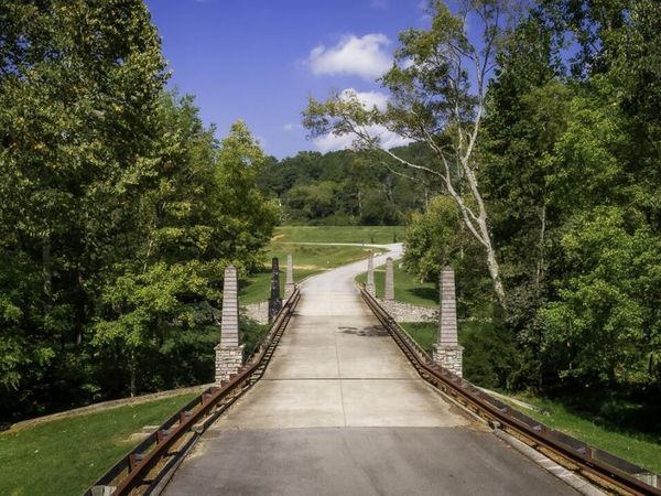 1754 Oakbrook Trail , Ooltewah, TN 37363