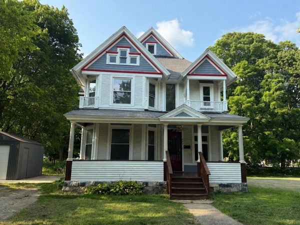 409 E Porter Street, Albion, MI 49224