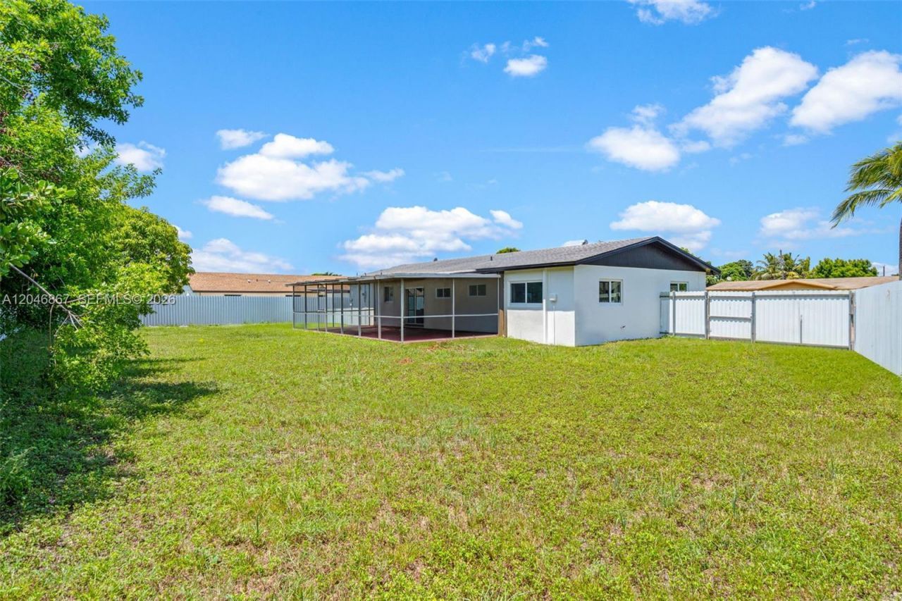 16700 SW 102nd Pl, Miami, FL 33157 Photo