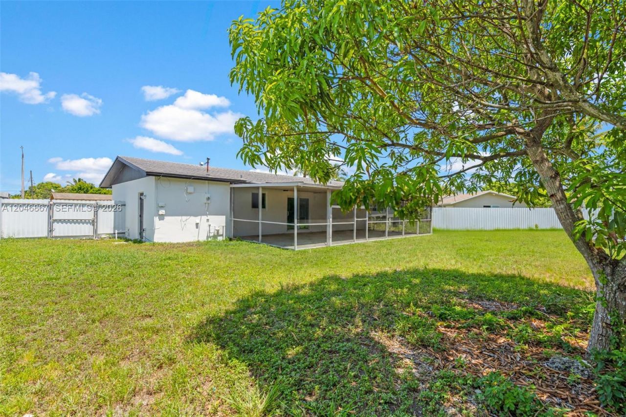 16700 SW 102nd Pl, Miami, FL 33157 Photo