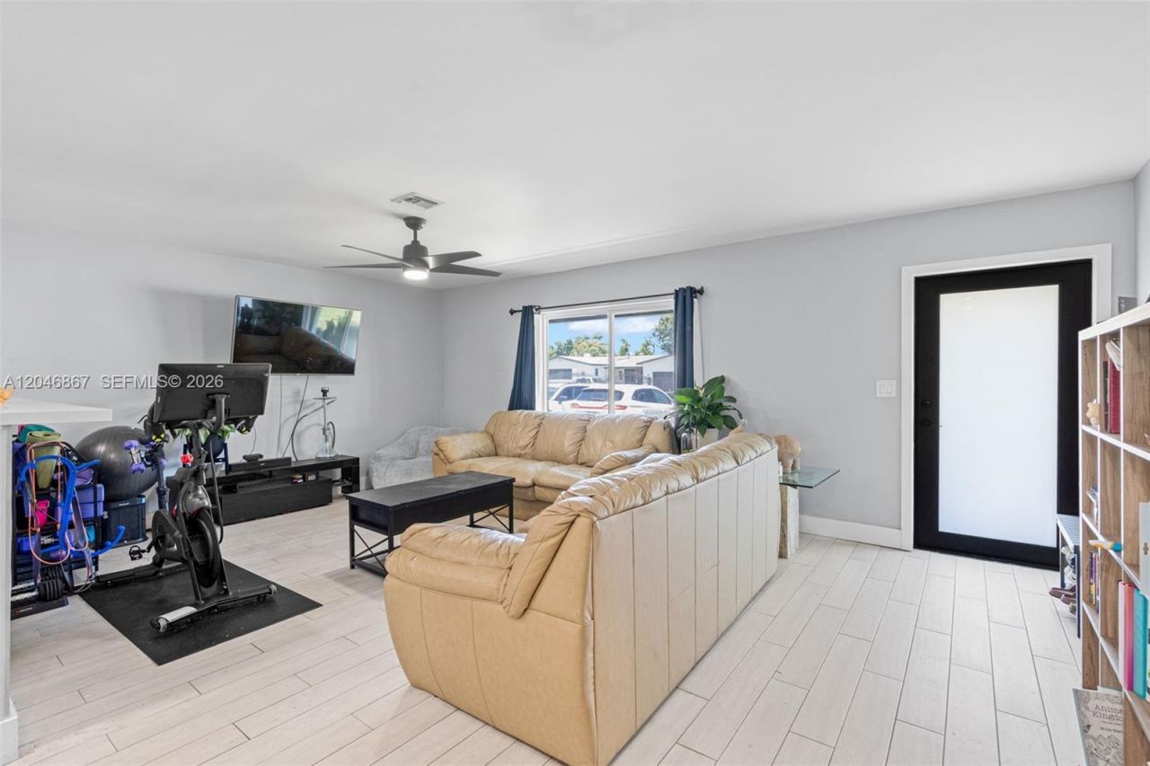 16700 SW 102nd Pl, Miami, FL 33157 Photo