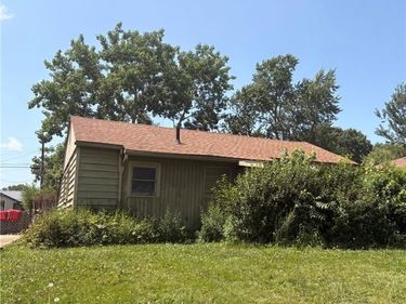 2017 Willowrow Avenue NE, Canton, OH 44705