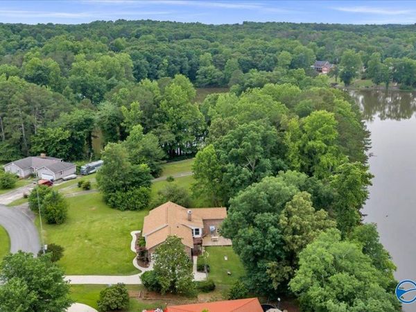 1071 Lakeview Lane NW, Arab, AL 35016
