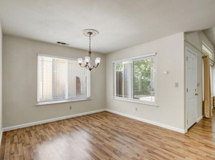 6932 Springmont Dr, Elk Grove, CA 95758 Photo