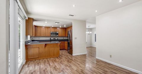 6932 Springmont Dr, Elk Grove, CA 95758 Photo