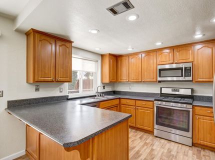 6932 Springmont Dr, Elk Grove, CA 95758 Photo