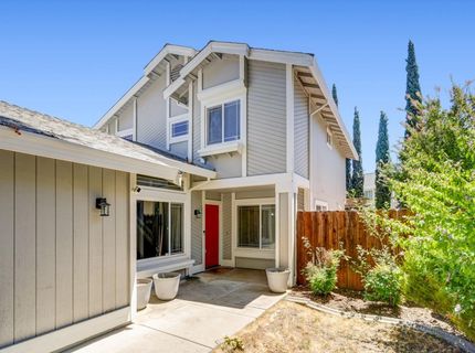 6932 Springmont Dr, Elk Grove, CA 95758 Photo