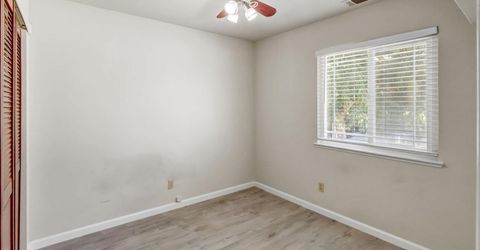 6932 Springmont Dr, Elk Grove, CA 95758 Photo