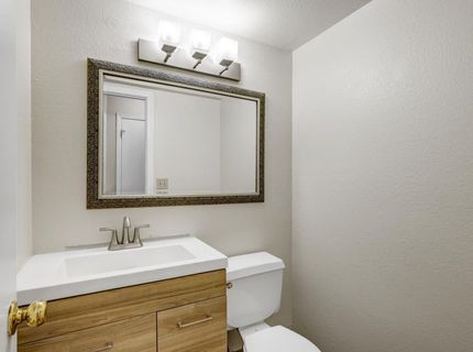 6932 Springmont Dr, Elk Grove, CA 95758 Photo