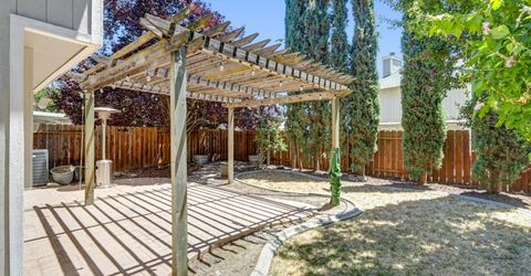 6932 Springmont Dr, Elk Grove, CA 95758 Photo