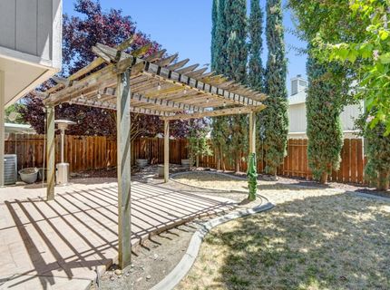 6932 Springmont Dr, Elk Grove, CA 95758 Photo