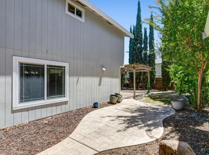 6932 Springmont Dr, Elk Grove, CA 95758 Photo
