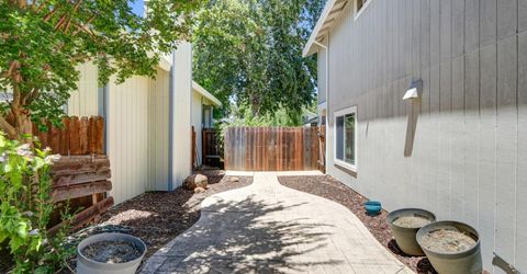 6932 Springmont Dr, Elk Grove, CA 95758 Photo